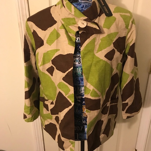 Top - Picture 4 of 8